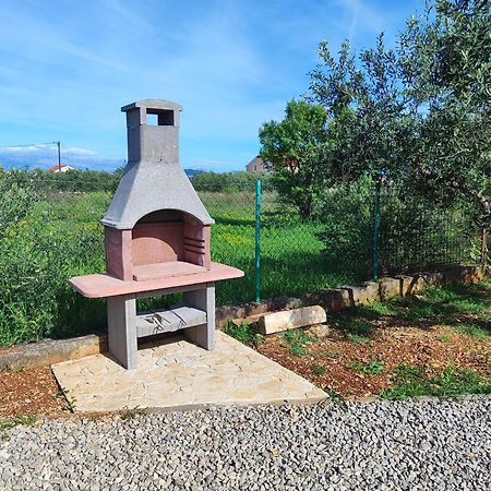 'Olive Grove' Camping House-Near The Beach Divulje Exteriér fotografie