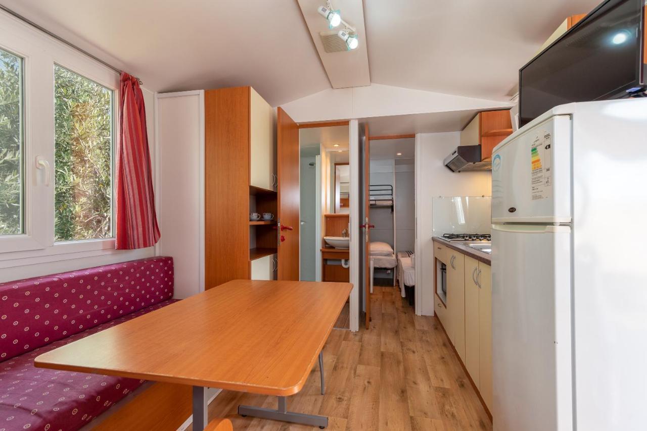 'Olive Grove' Camping House-Near The Beach Divulje Exteriér fotografie
