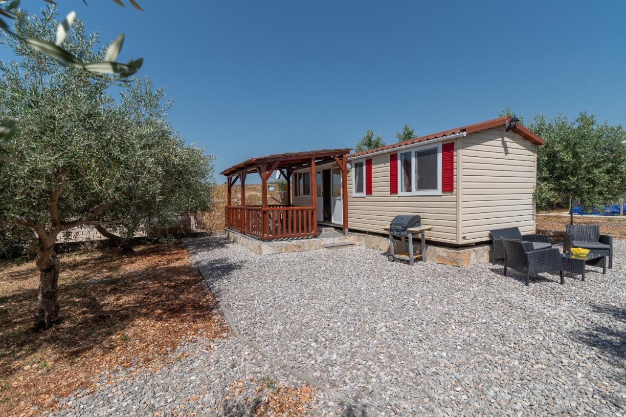 'Olive Grove' Camping House-Near The Beach Divulje Exteriér fotografie