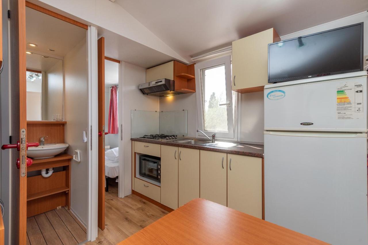 'Olive Grove' Camping House-Near The Beach Divulje Exteriér fotografie