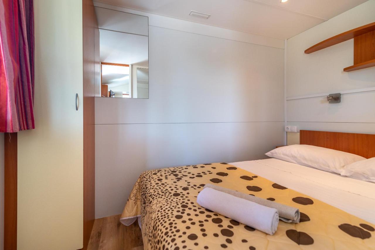 'Olive Grove' Camping House-Near The Beach Divulje Exteriér fotografie