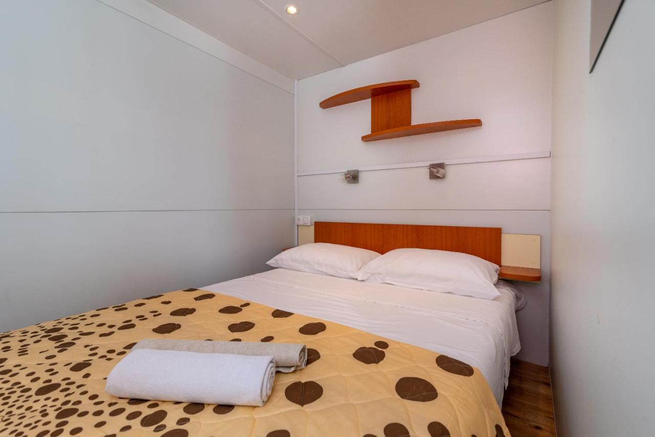 'Olive Grove' Camping House-Near The Beach Divulje Exteriér fotografie