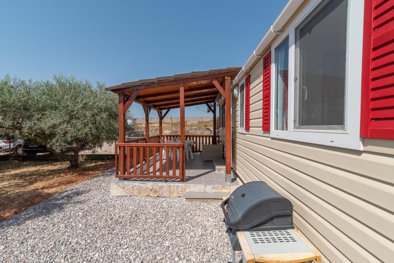 'Olive Grove' Camping House-Near The Beach Divulje Exteriér fotografie