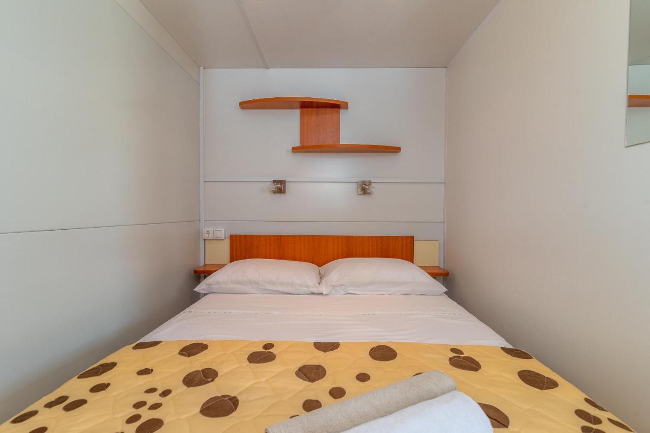 'Olive Grove' Camping House-Near The Beach Divulje Exteriér fotografie